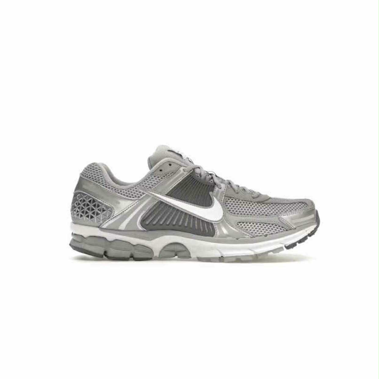 NIKE ZOOM VOMERO 5 COOL GREY